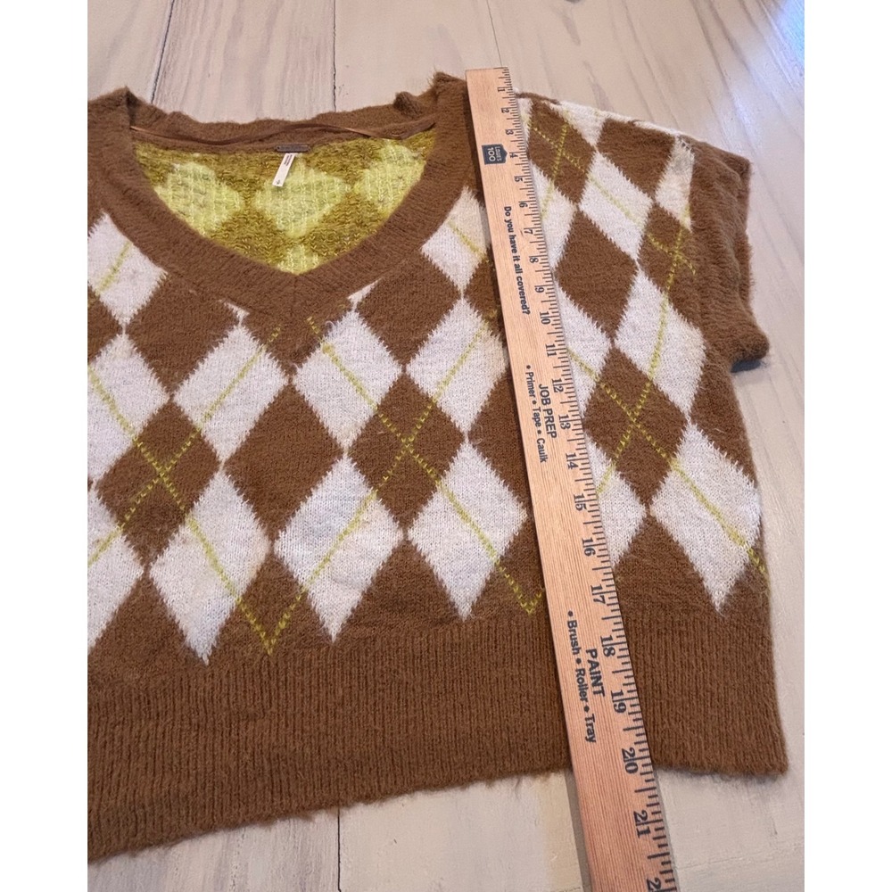 Free People Argyle V-Neck Sweater Vest‎ Brown White Fuzzy Cropped Small Preppy - Picture 3 of 11